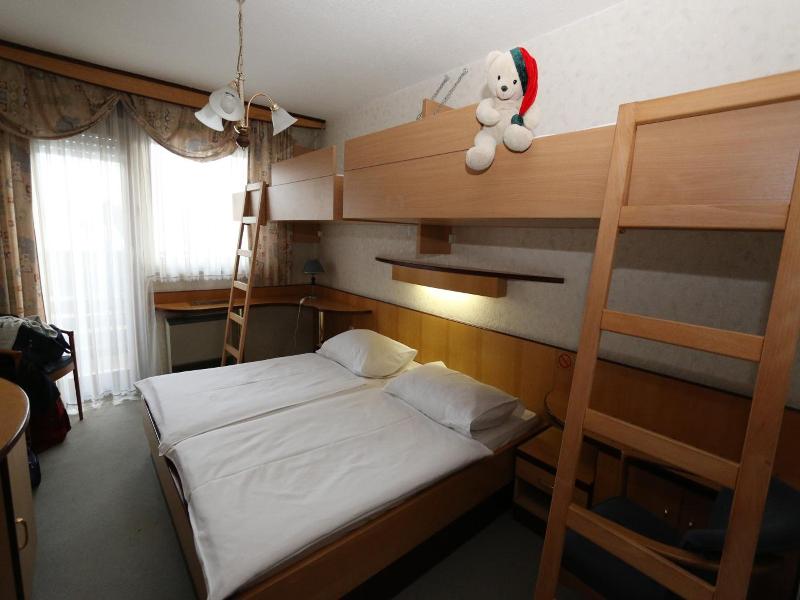 Hotel Krona Domzale image