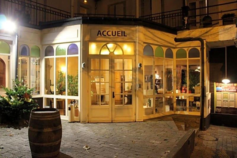 Au Pavillon Du Frene image