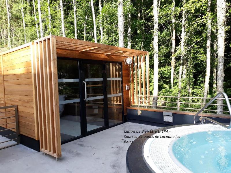 Au Pavillon Du Frene image