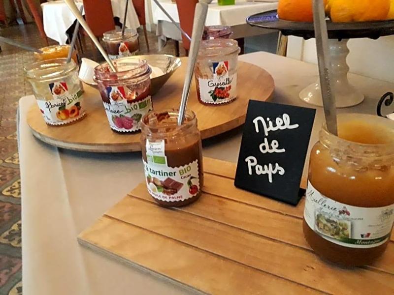 Au Pavillon Du Frene image