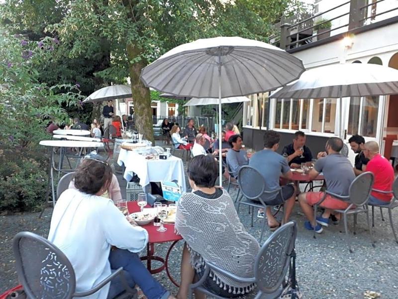Au Pavillon Du Frene image