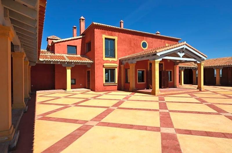 San Miguel Del Valle Ambles image