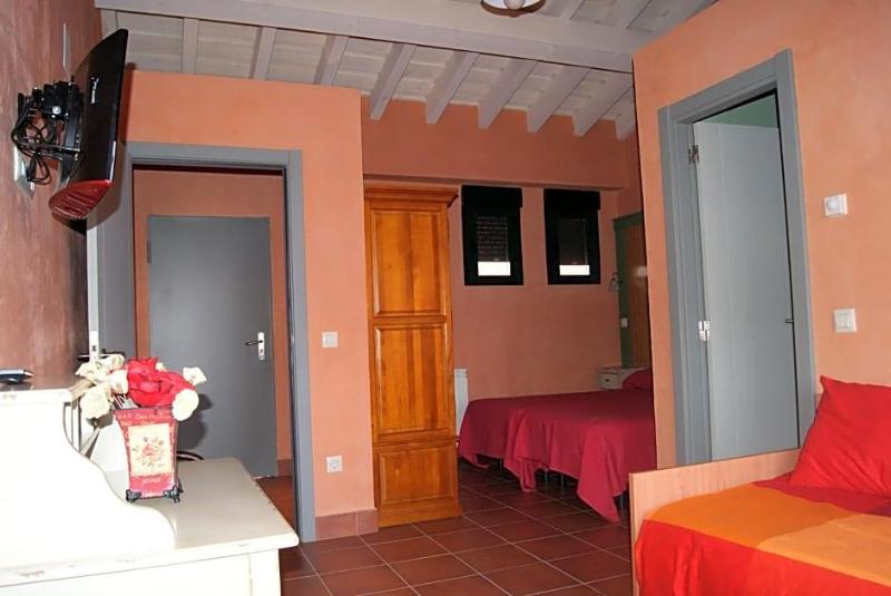 San Miguel Del Valle Ambles image