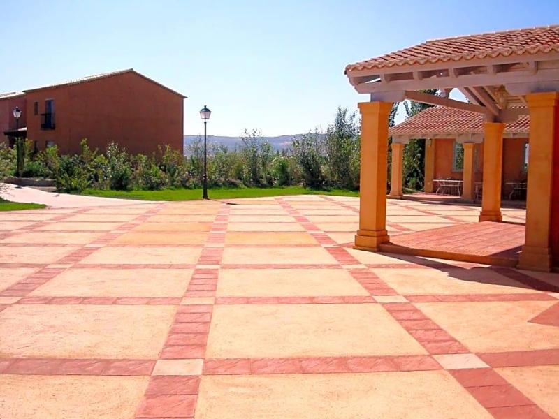 San Miguel Del Valle Ambles image