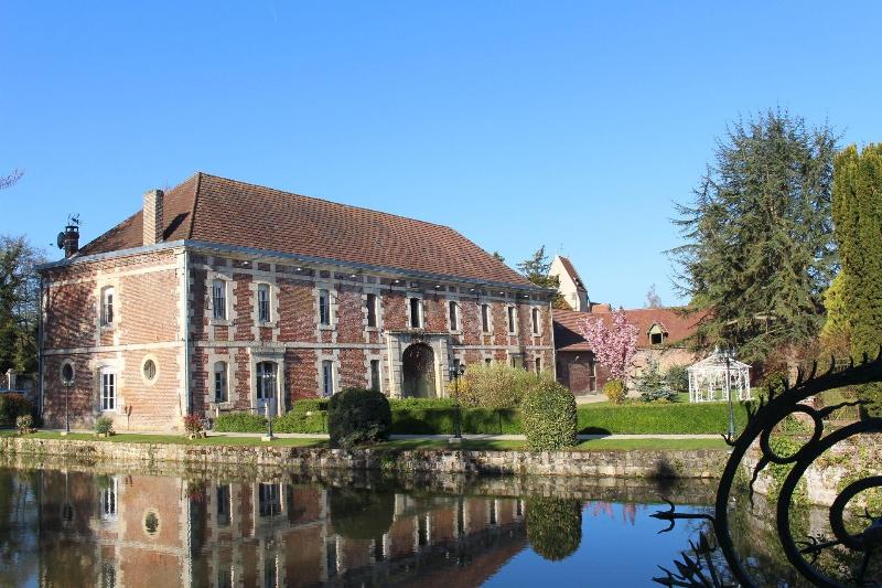Chateau De Quesmy image