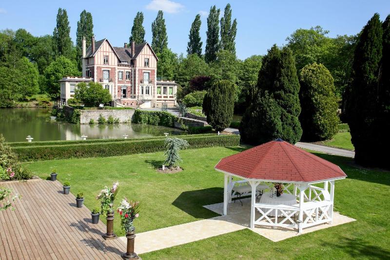 Chateau De Quesmy image