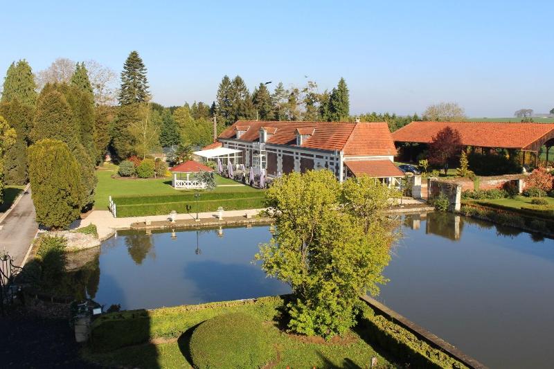Chateau De Quesmy image