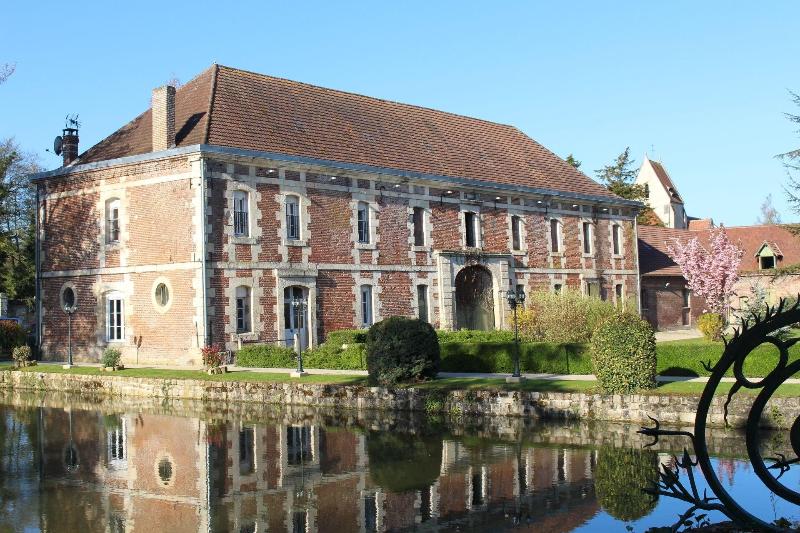 Chateau De Quesmy image