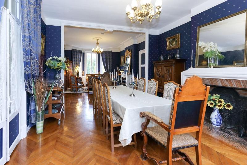Chateau De Quesmy image