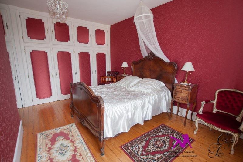 Chateau De Quesmy image