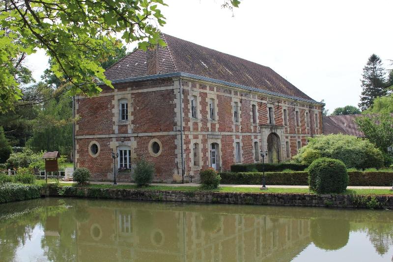 Chateau De Quesmy image