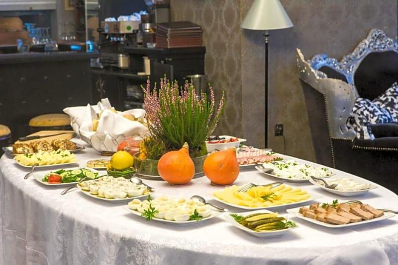 Hotel Fryderyk image