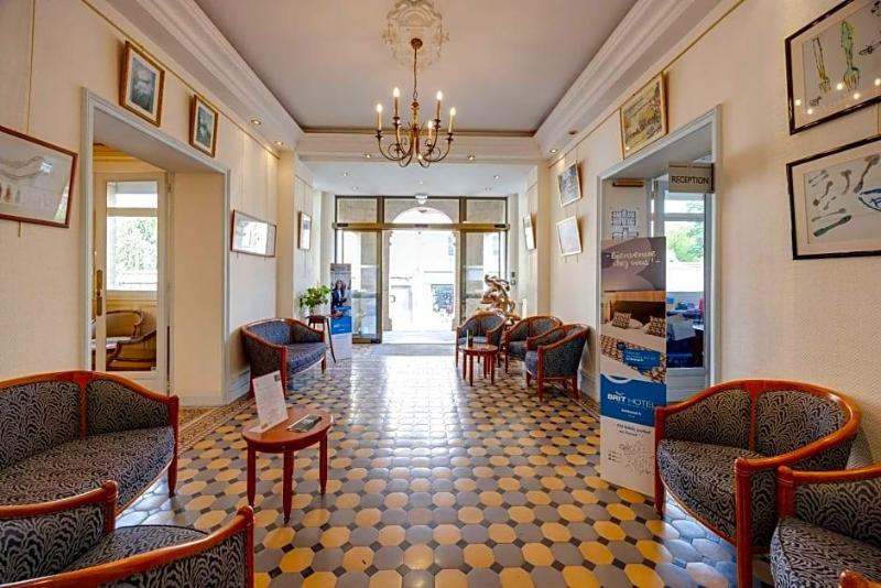 Nouvel Hotel image