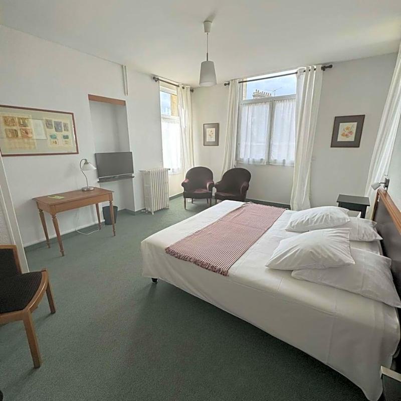 Nouvel Hotel image