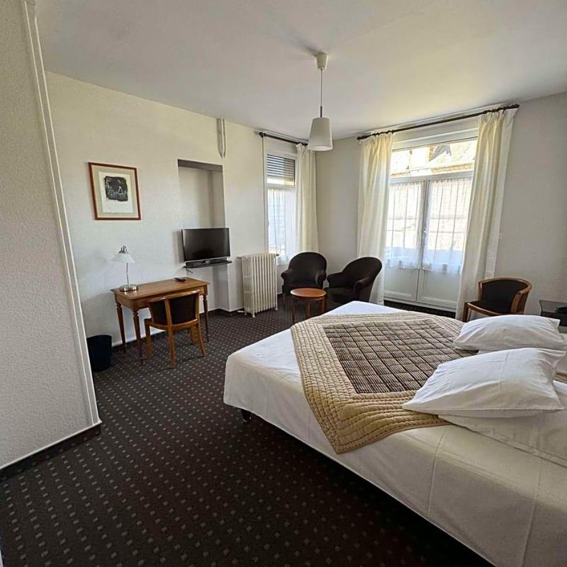 Nouvel Hotel image
