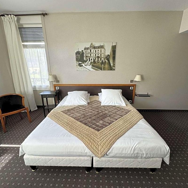 Nouvel Hotel image