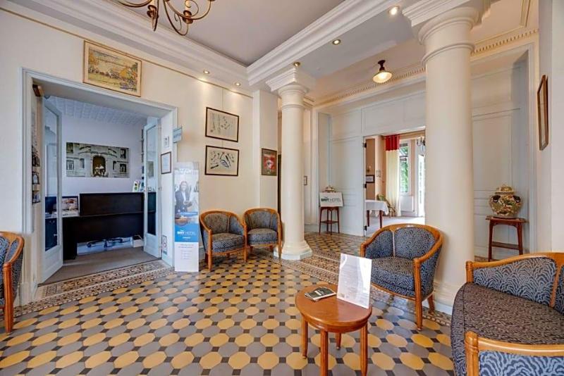 Nouvel Hotel image