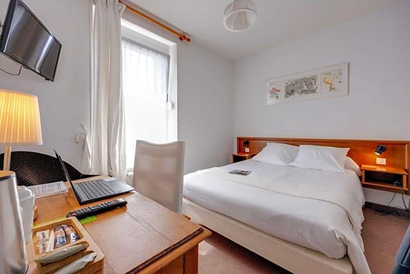 Nouvel Hotel image