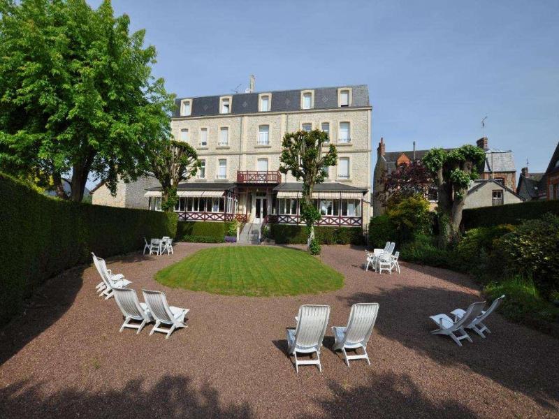 Nouvel Hotel image