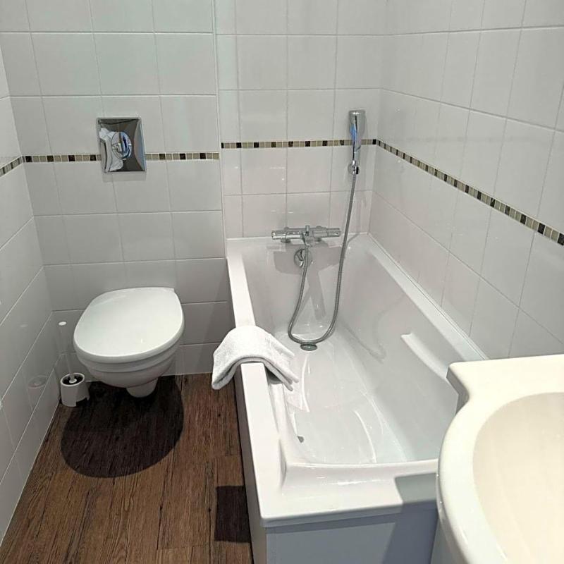 Nouvel Hotel image