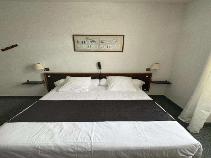Nouvel Hotel image