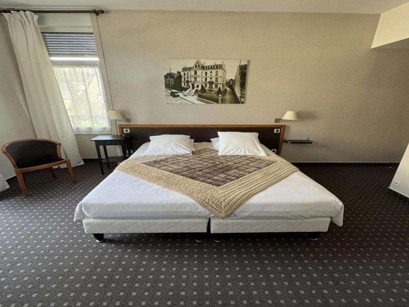 Nouvel Hotel image