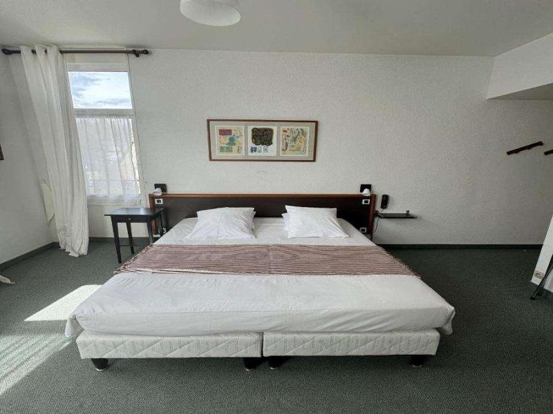 Nouvel Hotel image