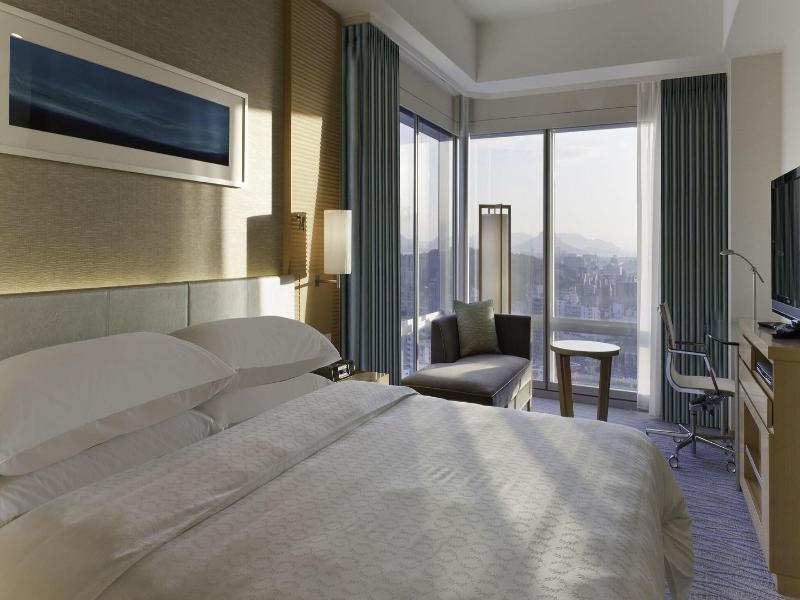Sheraton Grand Hiroshima Hotel image