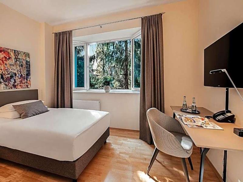 Hotel Villa Medici image