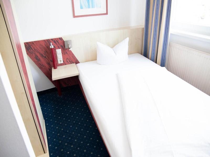 Hotel Le Village image