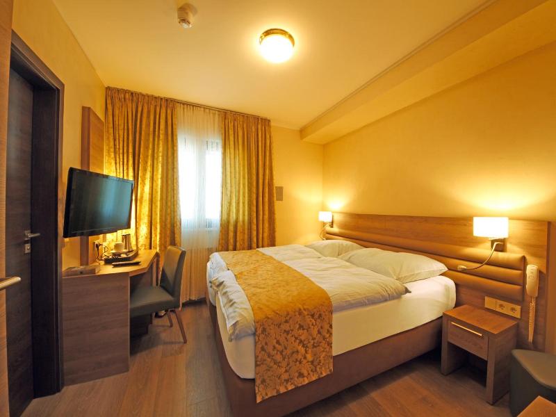 Hotel St Fiacre image