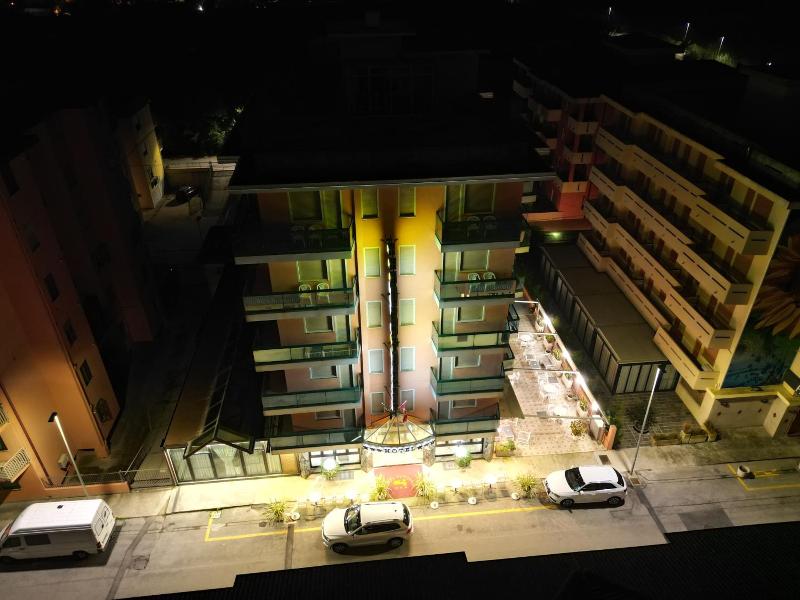 Hotel Europeo image