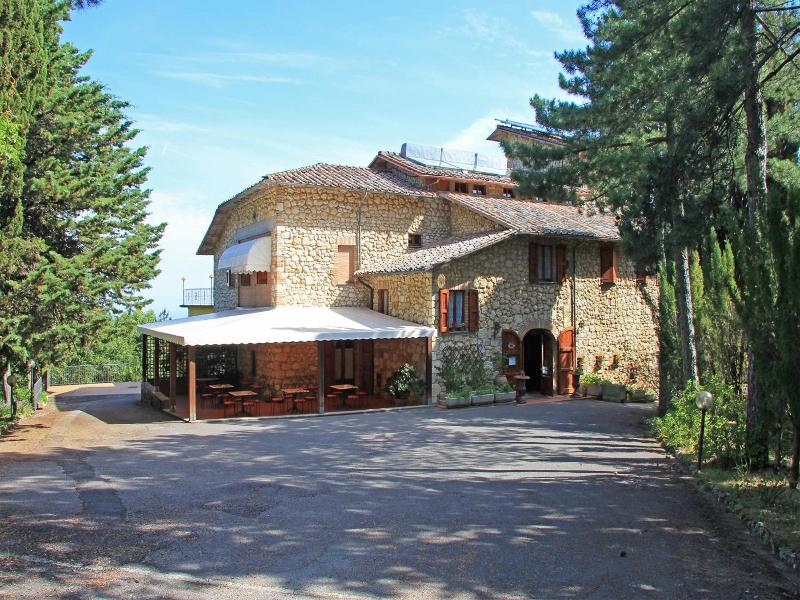 La Torre Ai Mari — exterior view