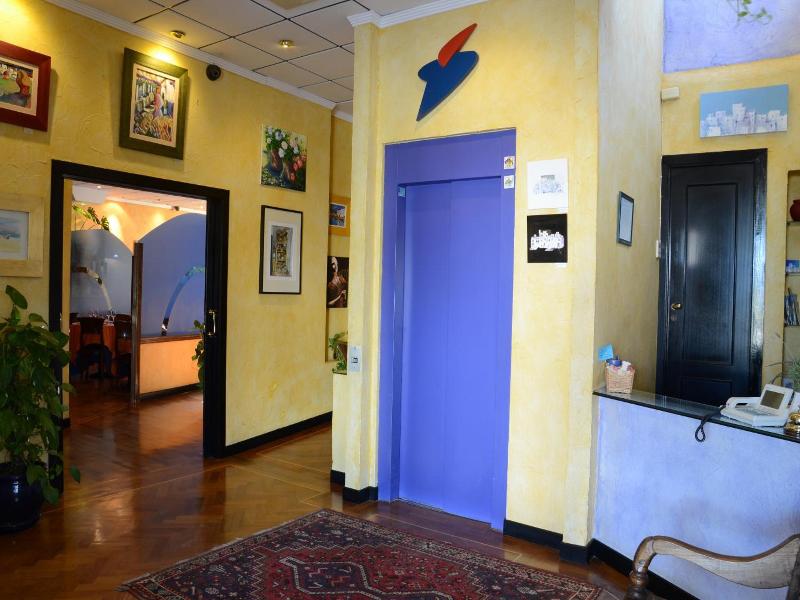 Hotel Tikar image