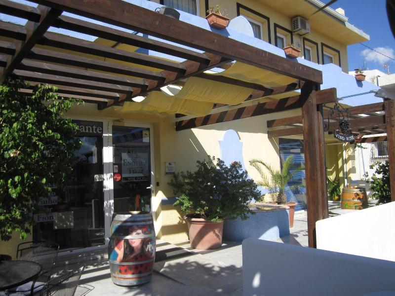 Hotel Tikar image