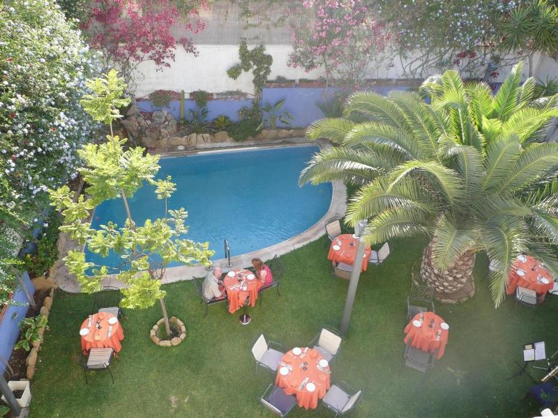 Hotel Tikar image