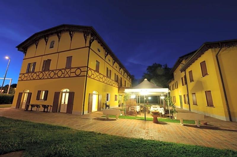 Corte Degli Estensi image