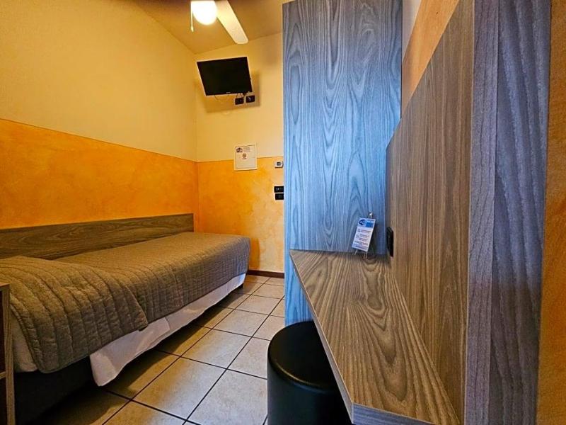 Hotel Euro image