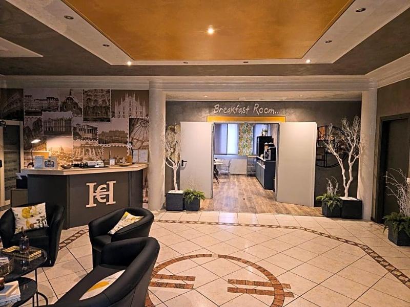 Hotel Euro image