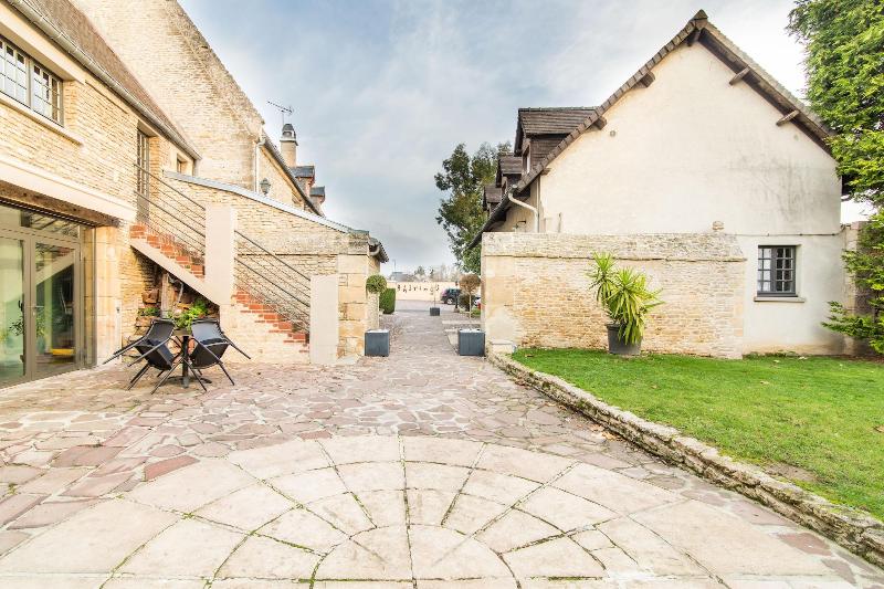 Le Manoir D Hastings image