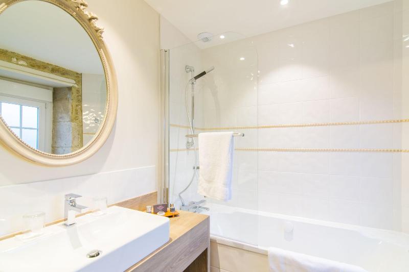 Le Manoir D Hastings image