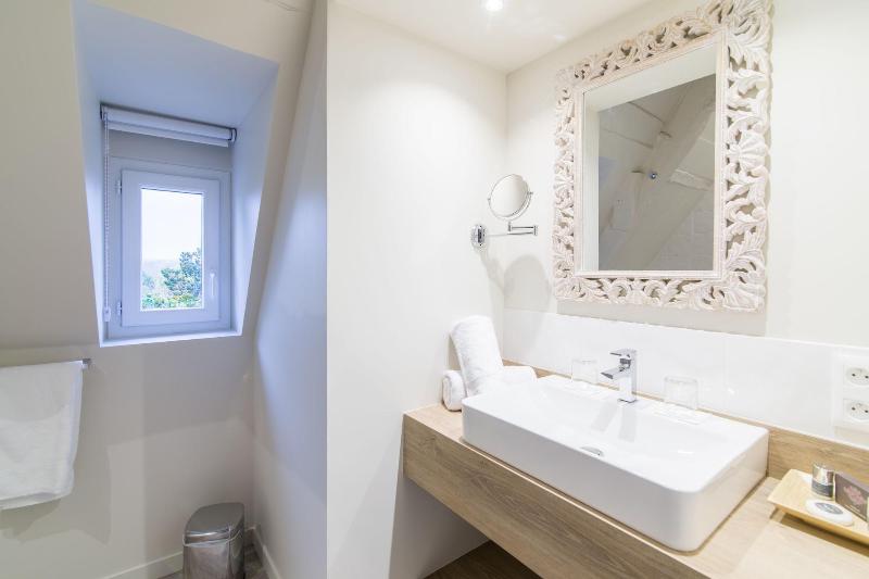 Le Manoir D Hastings image