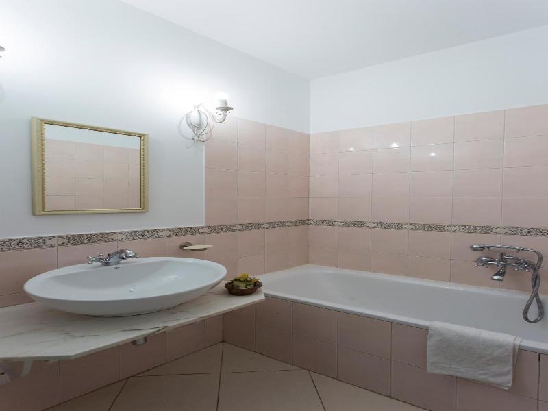 Villa Estera image