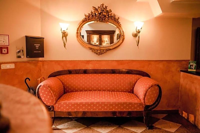 Schlosshotel Grunwald image