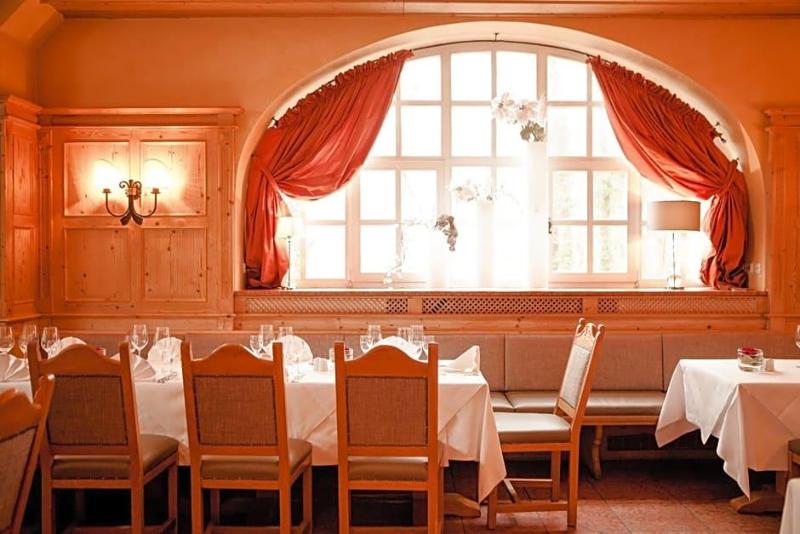 Schlosshotel Grunwald image