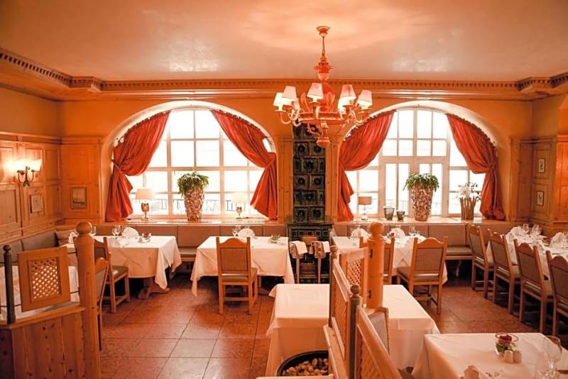 Schlosshotel Grunwald image
