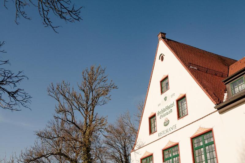 Schlosshotel Grunwald image
