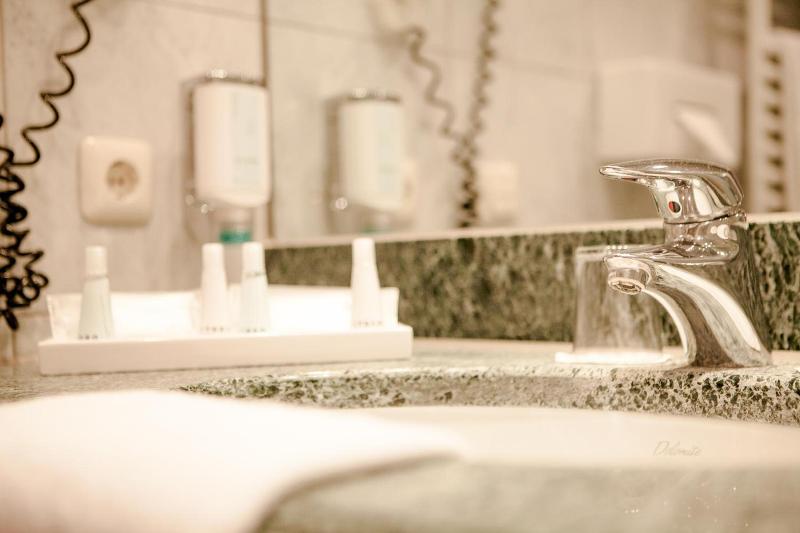 Schlosshotel Grunwald image