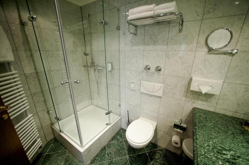 Schlosshotel Grunwald image