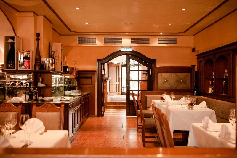 Schlosshotel Grunwald image